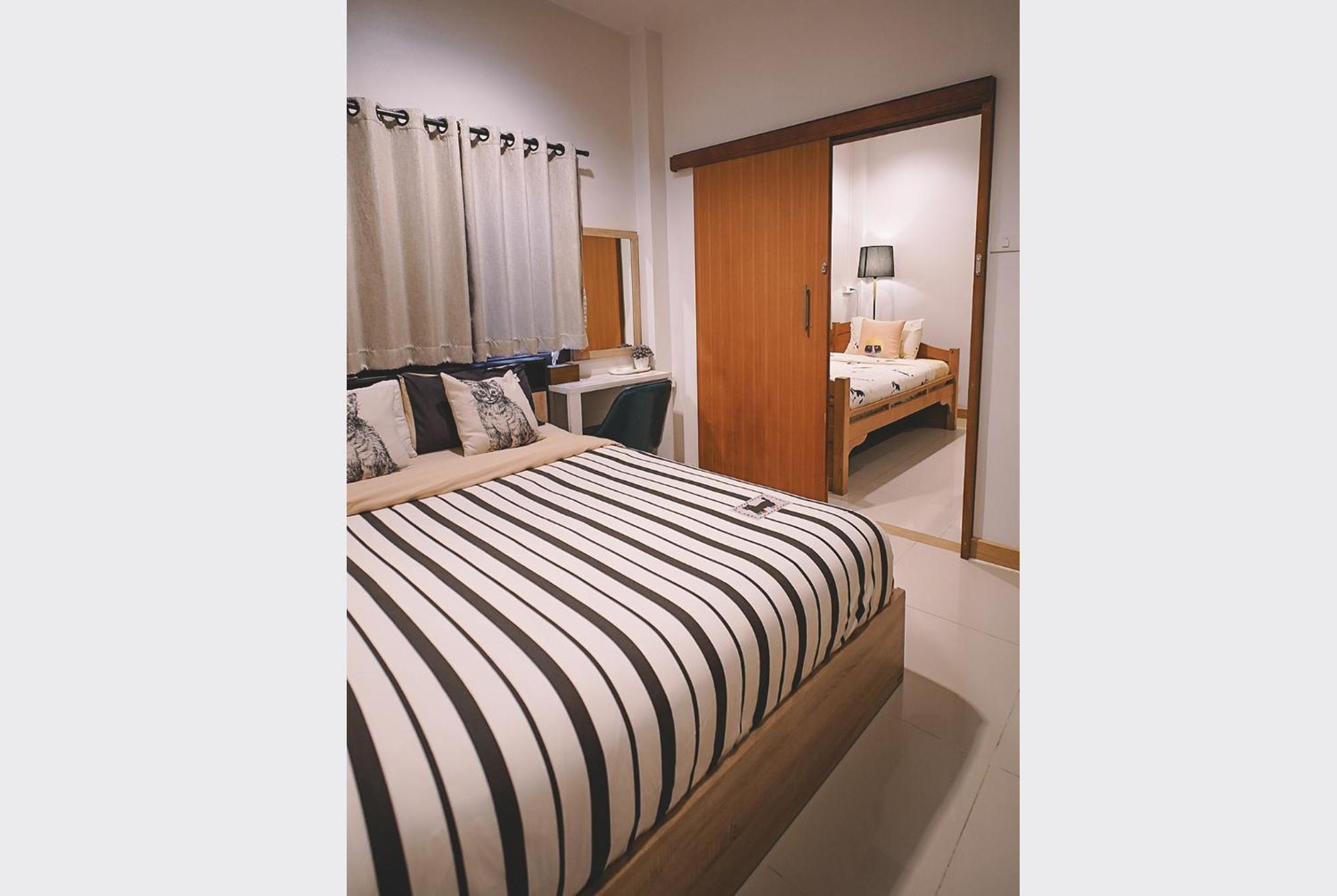 Sleepy House Chiang Rai Bed & Breakfast Екстериор снимка